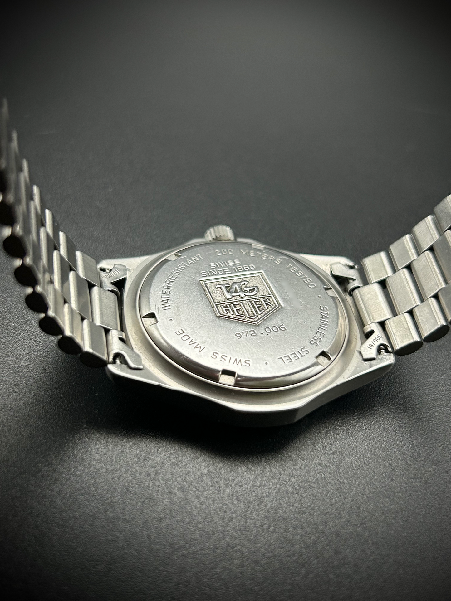 Tag Heuer Professional 2000