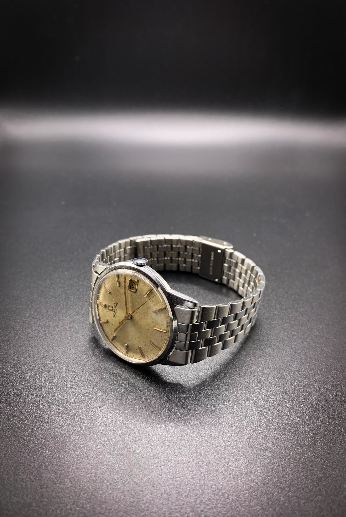 Omega 14702 Dome Dial