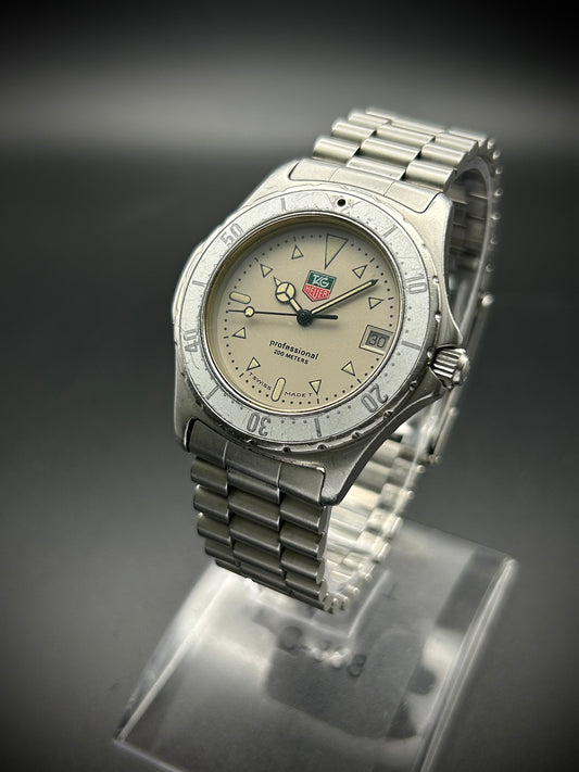 Tag Heuer Professional 2000