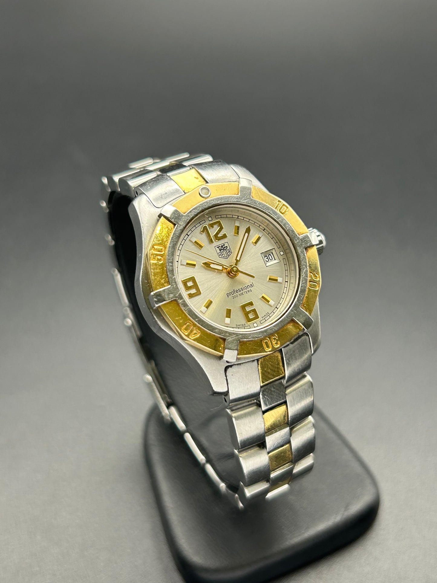 Tag Heuer 2000 Exclusive 200m Professional