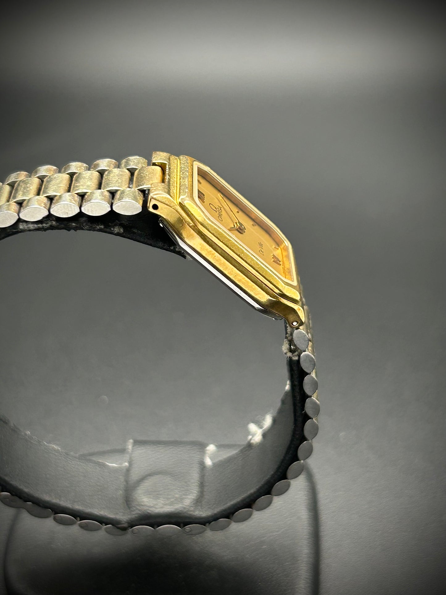 Omega De Ville