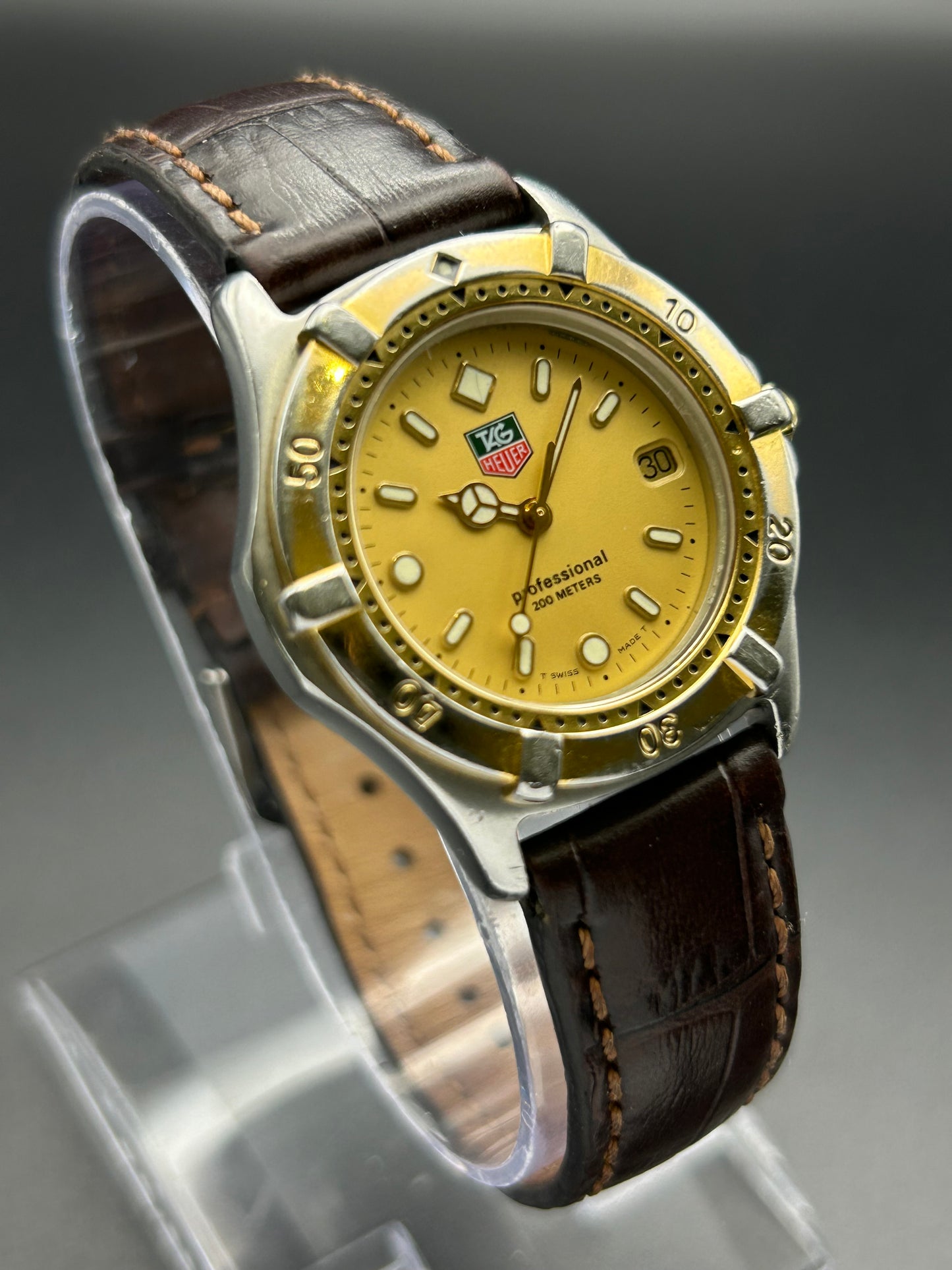 Tag Heuer 2000 200m Professional