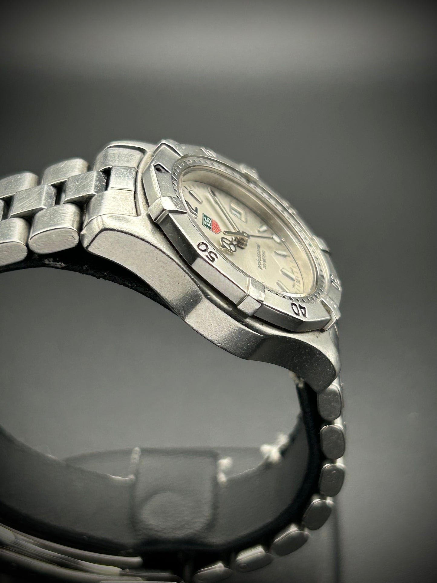 Tag Heuer Professional 200m